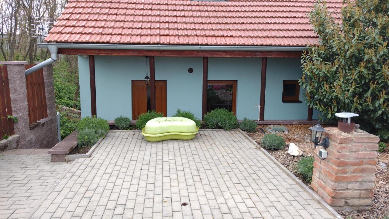 Sklipek V Agati Apartment Drnholec Luaran gambar